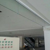 河北永发门业，玻璃挡烟垂壁河北任丘厂家