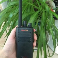供应山东齐河摩托罗拉VZ-D263数字便携式对讲机
