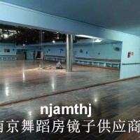 大桥北路健身房镜子安装